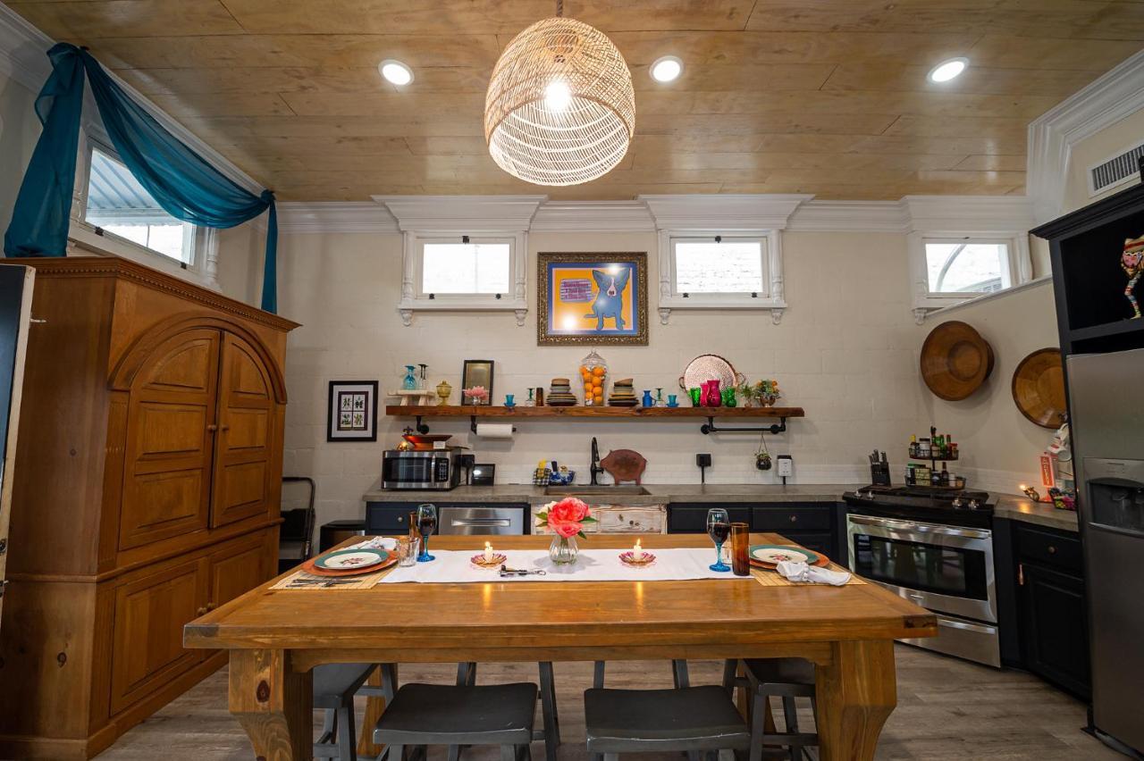 Chateau Royale, Pet Friendly, On Bayou, Downtown! New Iberia Eksteriør billede