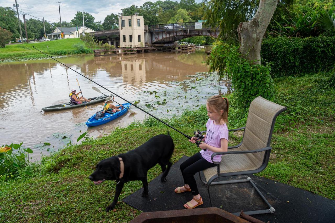 Chateau Royale, Pet Friendly, On Bayou, Downtown! New Iberia Eksteriør billede