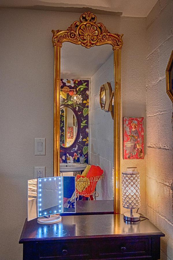 Chateau Royale, Pet Friendly, On Bayou, Downtown! New Iberia Eksteriør billede